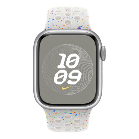 Apple Watch Series 9, 41 мм корпус из алюминия цвета «Silver», ремешок Nike Sport Band размера M/L цвета «White Pure Platinum»